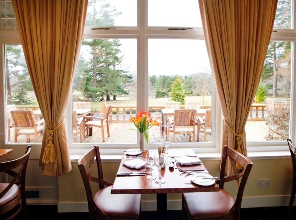 Glen Lui Hotel Баллатер Экстерьер фото